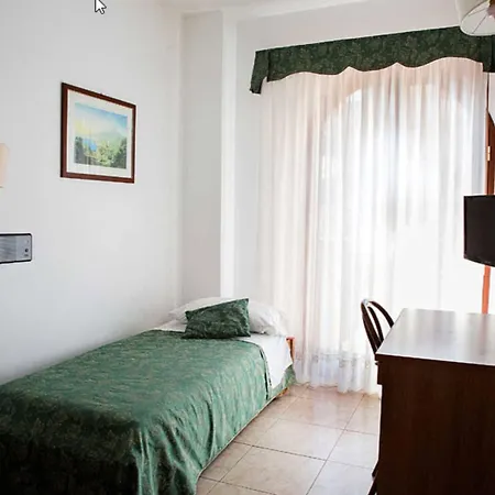 Andromaco Palace 3* טאורמינה