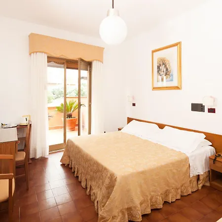 Andromaco Palace מלון 3*