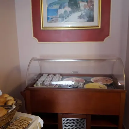 Andromaco Palace Hotell