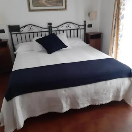 Andromaco Palace מלון