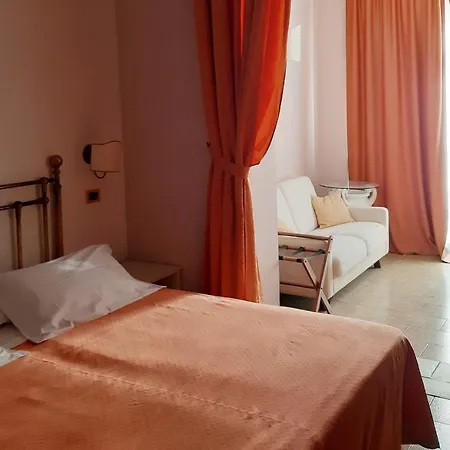 Andromaco Palace 3* טאורמינה